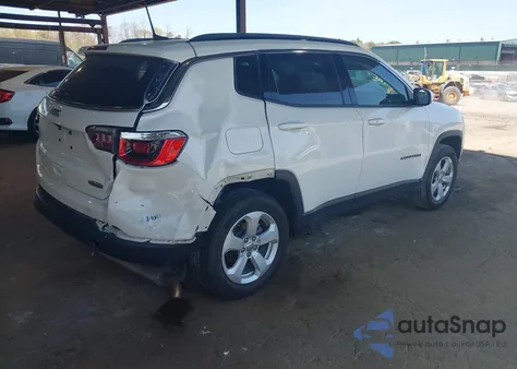 2019 Jeep Compass Latitude 4X4 from USA, damaged, VIN 3C4NJDBB3KT654263